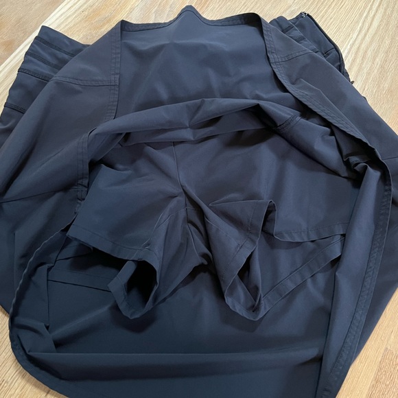 Athleta all day skort in GUC; black, size 8 tall - Picture 2 of 7